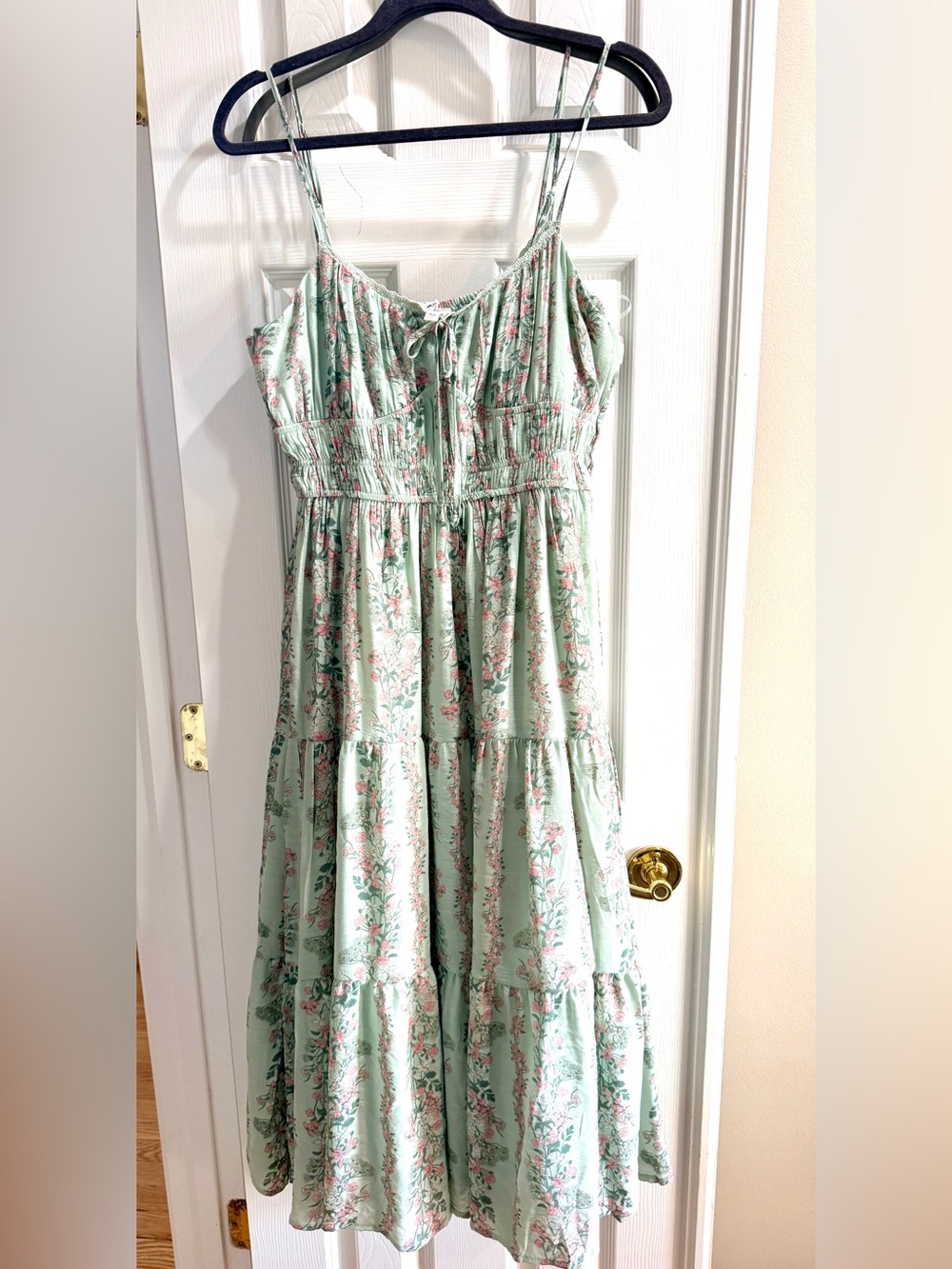 Floral Tiered Maxi Sundress Light Green w/Smocked Bodice & Adjustable straps M&L - Picture 3 of 12